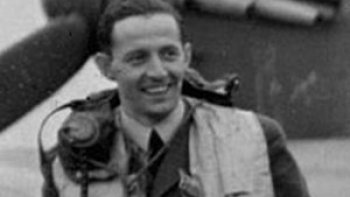 Arkadiu62892963's tweet image. 84 lata temu w wypadku na lotnisku Northolt zginął por. Mirosław Ferić, as myśliwski, pilot Dywizjonu 303. #poci