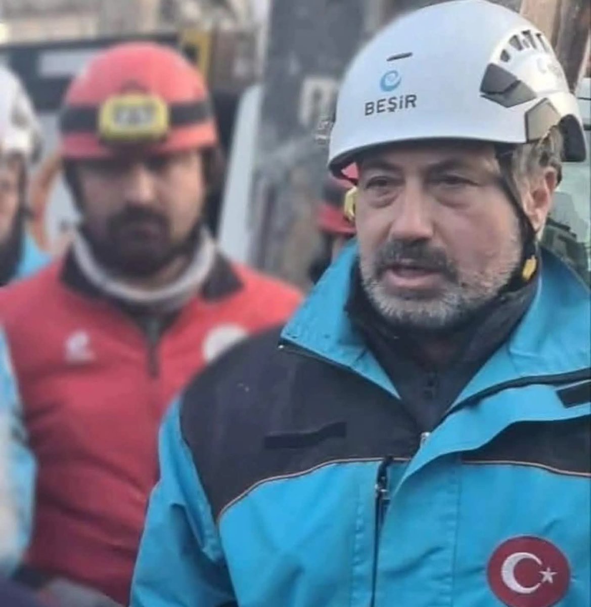 AvYildirimSEZER's tweet photo. Kahramanmaraş deprem bölgesinde sürdürdüğü çalışmalar esnasında geçirdiği kalp krizi sonucu vefatının 3. yıl dönümünde, Kıymetli Dostum Metin Doruklu'ya Allah’tan rahmet, ailesine başsağlığı ve sabır diliyorum. Mekânı cennet olsun inşallah. https://t.co/HNWFY5diqb