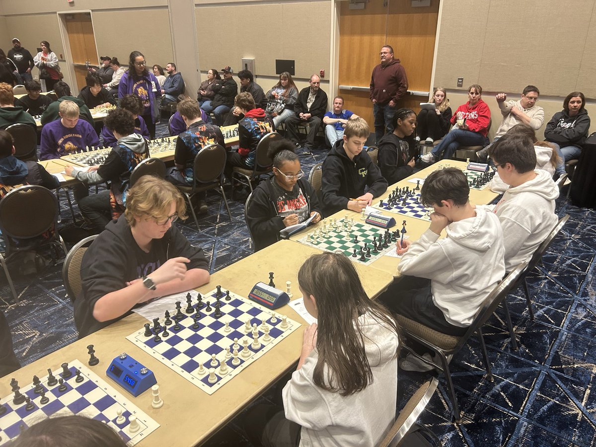 noble_math's tweet photo. @IHSAChess @CM201UAthletics So our day didnt go as planned.  We lost to Moline 36.5-31.5 when we miscounted and didnt want take the draw which would have won it.  Then we lost to Metamora 36.5-29.5 because we took draws when we needed a win to clinch it.  Process >Product. @IHSAChess @CM201UAthletics https://t.co/rQBAPZs1up