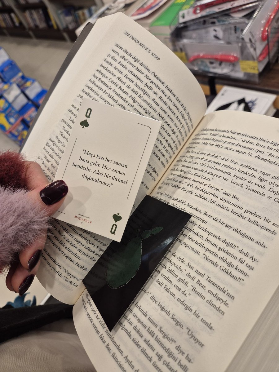 “Maça kızı her zaman bana gelir. Her zaman bendedir. Aksi bir ihtimal düşünülemez.”