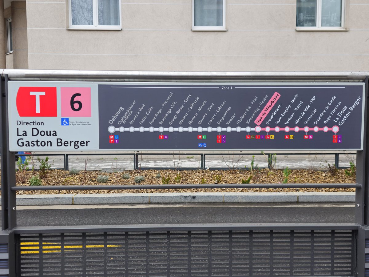 Ro_MetroLyon's tweet image. 🎉 Ce samedi 14 février 2026 marque l'inauguration du prolongement du Tramway T6 !

🚊 Montez à bord dès maintenant dans les 10 nouvelles stations entre Hôpitaux Est - Pinel et La Doua - G. Berger.

@SYTRALmobilites @brunobernard_fr 
#tramway #TCL