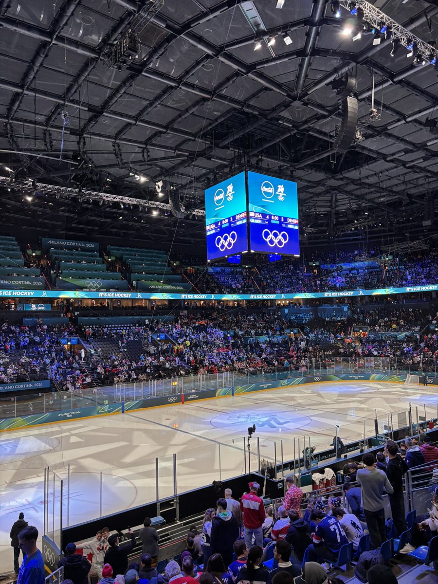 OliviaEyears's tweet photo. Calm before the 3rd period storm #MilanoCortinaOlympics2026 #USAhockey #TeamUSA #TeamDenmark #NHLBruins @BNGProductions https://t.co/GjzMi0TpLu