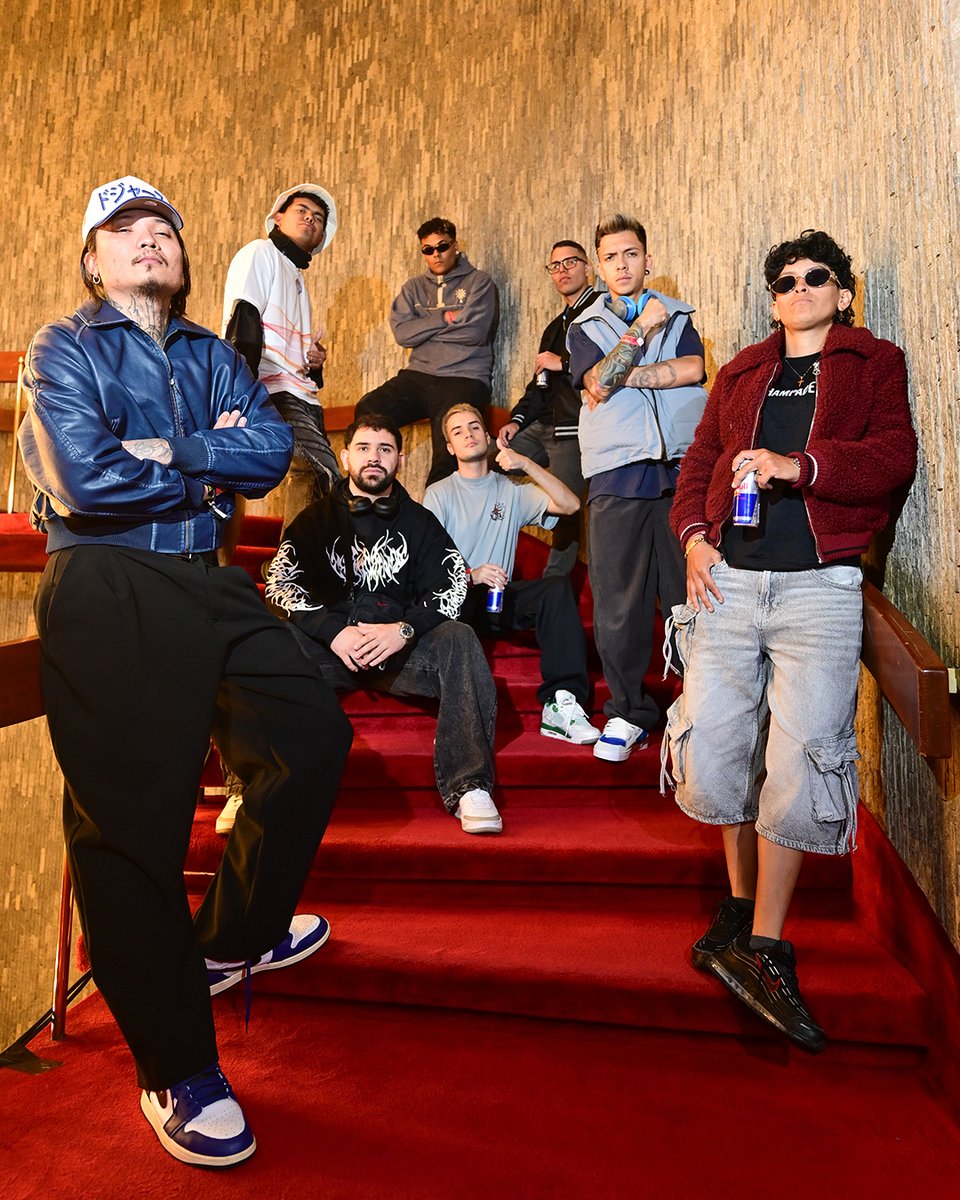 redbullbatalla's tweet image. Los MC's están listos para La Final de #RedBullBatalla Sudamérica.

Enfrentamientos:

LANCER LIRICAL vs SPEKTRO
EMBLEMA vs MISTER H
CRISTONITA vs MINOTAURO
MAC TEMPO vs BOBBY

IMIGRANTE vs MELO
LOU T vs DRAZER
RAMTHEWAN vs CHANG
NAICEN vs KECHU

¿Quién gana?