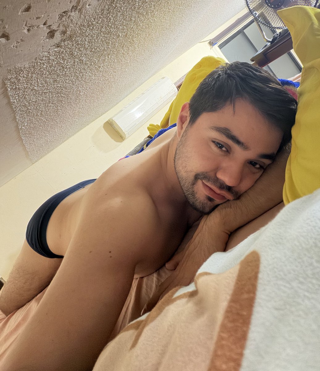 Dany Pantalones Cuadrados tweet media