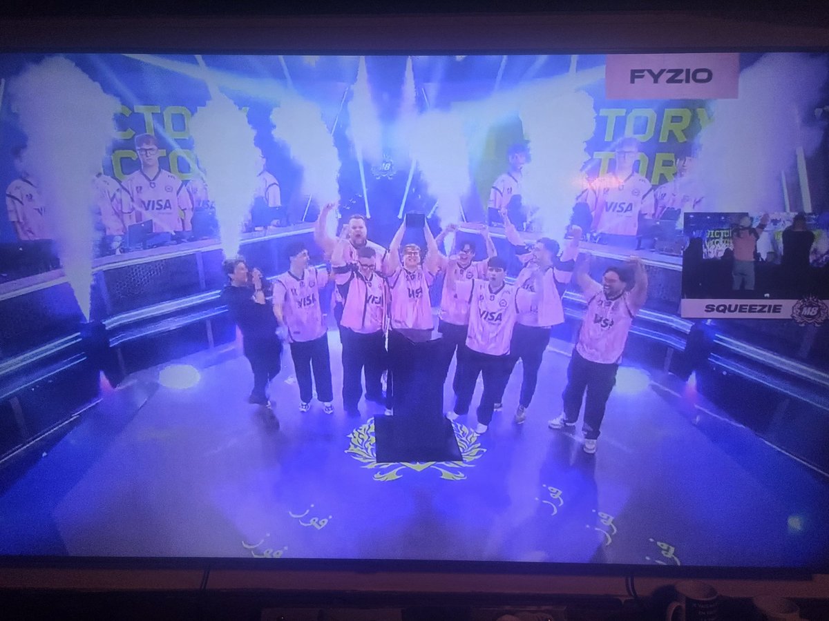 Shirocheur's tweet photo. @gentlemates Un grand bravo incroyable équipe je vous kiffe 😍😍 https://t.co/7HXgeXhOU5