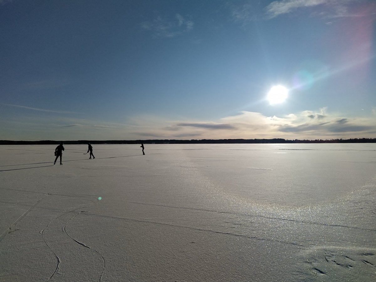 Tuomassip's tweet photo. Pari vuotta sitten Alajärvi. https://t.co/rsin5vB4Mp