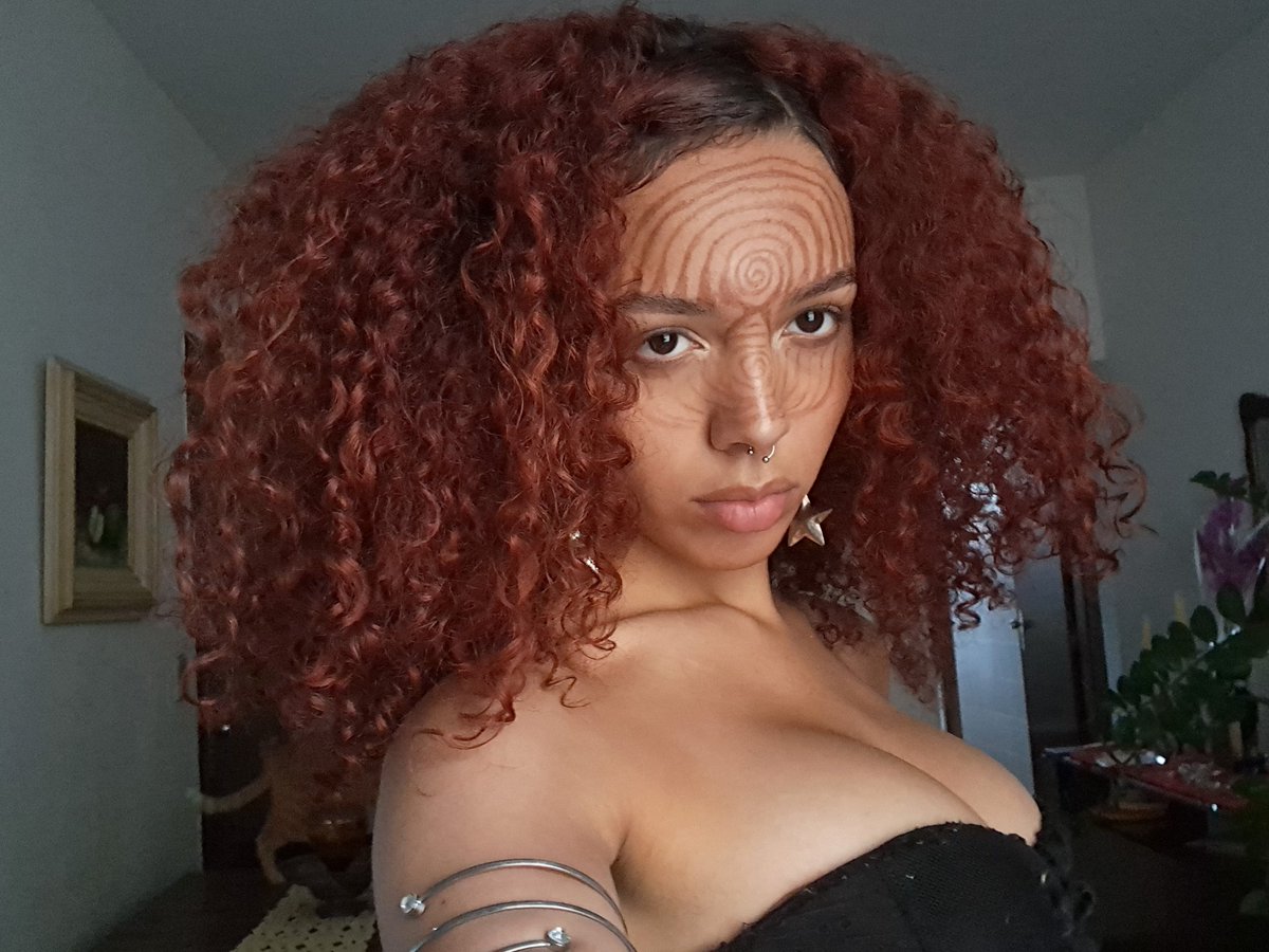 Sad Pony Guerrilla Girl tweet media