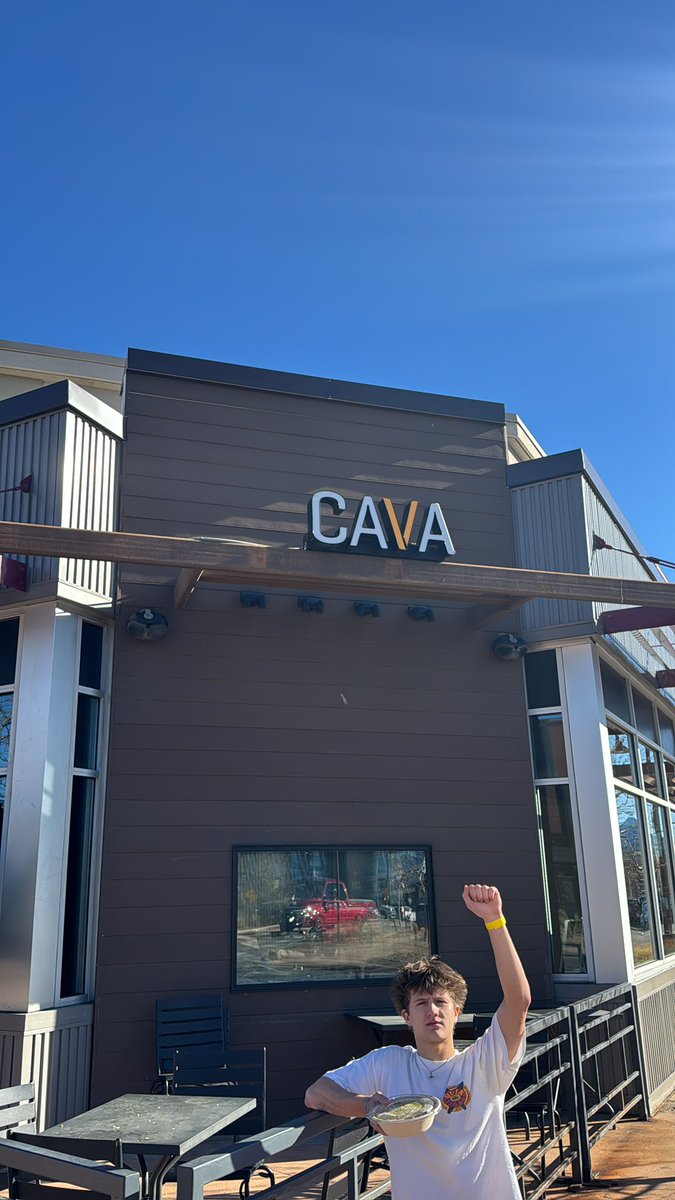 johnboa_'s tweet photo. Good things happen at cava https://t.co/rt1TPZ9F47