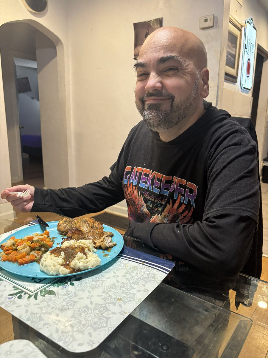 🐝 Bee tweet media