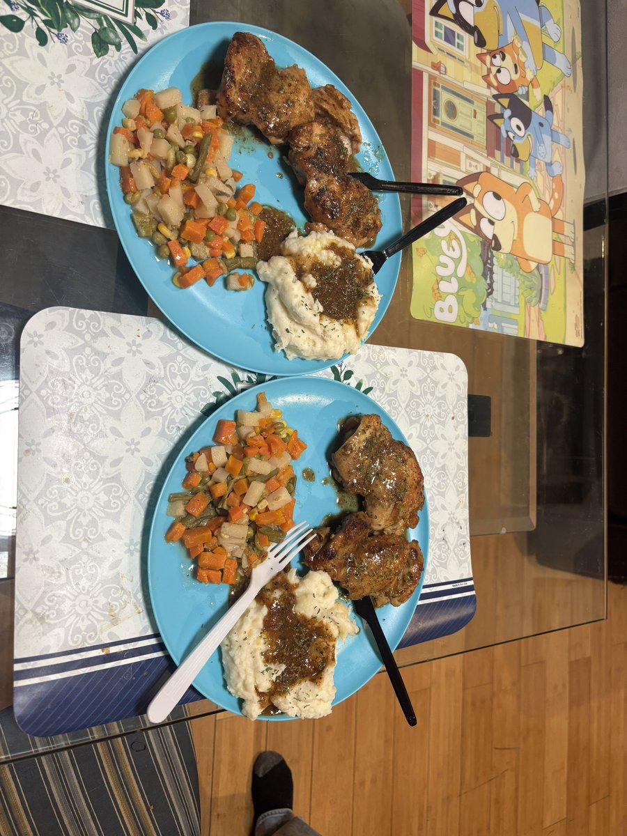 🐝 Bee tweet media