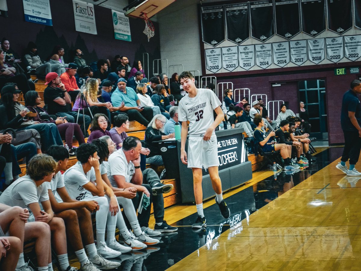 RyanCastro2028's tweet photo. JV season ✅. JV league title✅. 23-6. 
Season stats:
GP: 28
Points: 100
REB: 106
AST: 12
Steals: 12 
Blocks: 30 https://t.co/ewB2rxZzCa