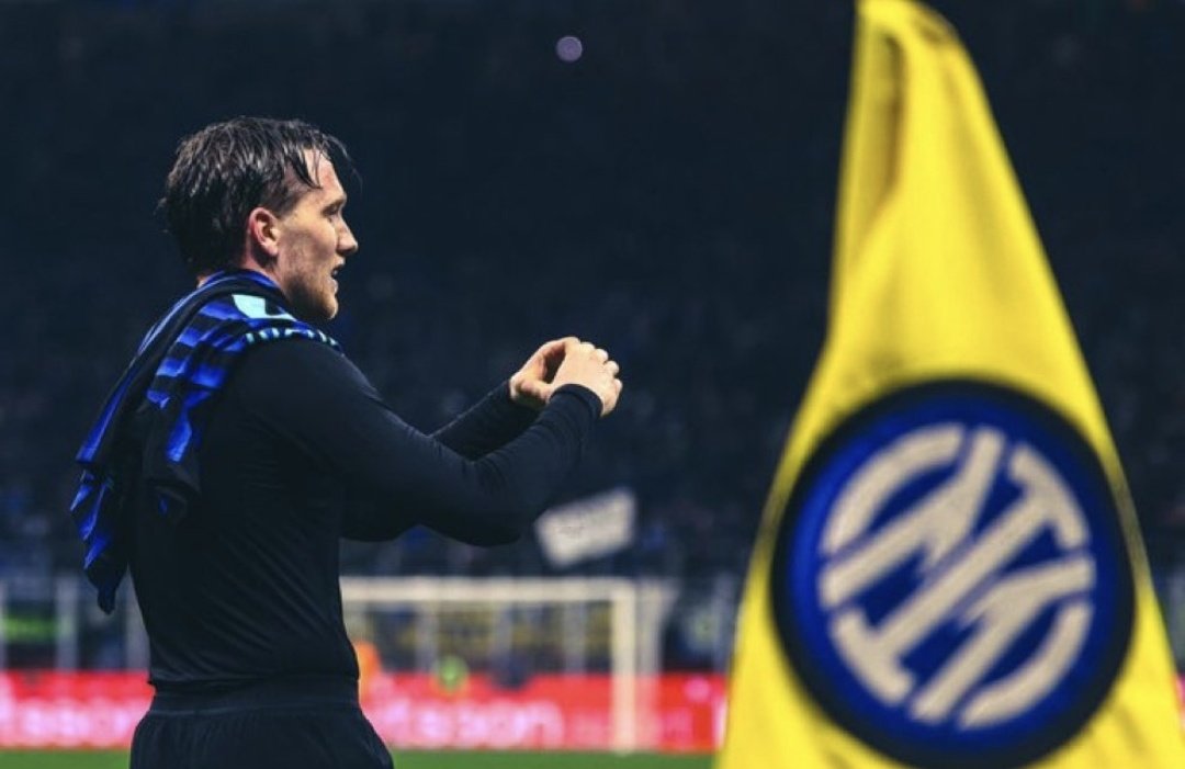 - goal in fuorigioco
- Pjanic su rafinha 
- Goal annullato a lukaku per fallo inesistente su chiellini
- Simulazione di cuadrado ai danni di perisic 

Aver rubato contro di voi è la cosa più bella che potesse capitare.
3 a 2 zielinski è finita