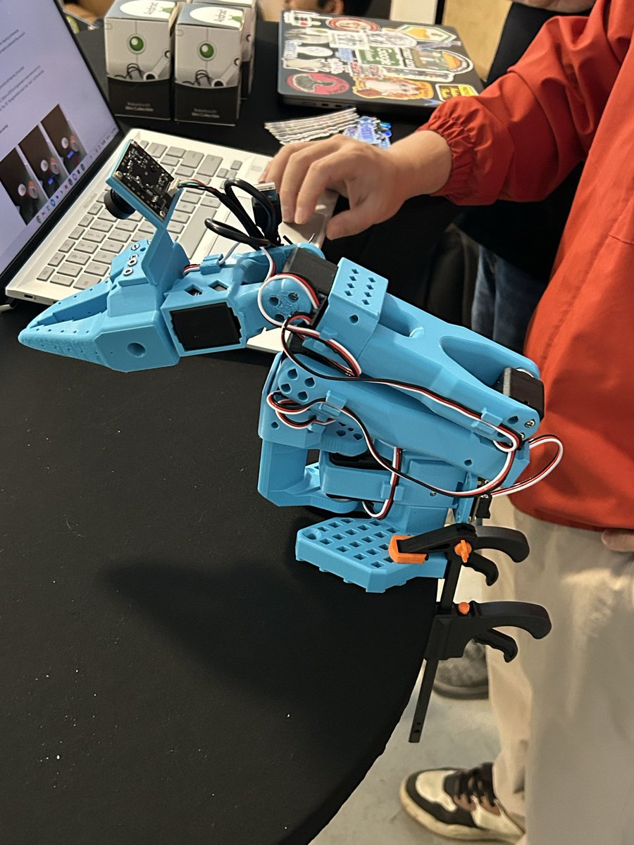 Whats Cool in Tech? tweet media