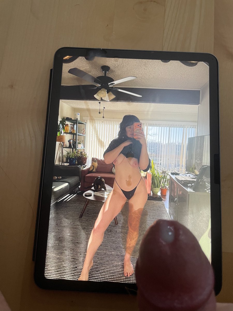 Slutty Slave🧎 tweet media