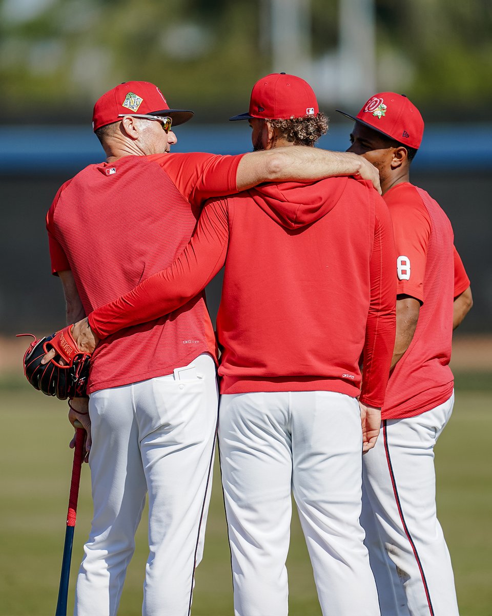 Nationals's tweet image. all love ❤️