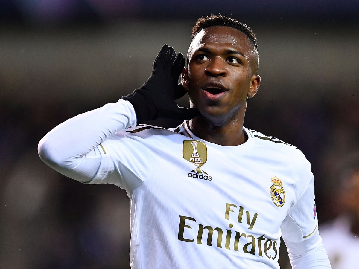 RMNatan_'s tweet image. Esse rapaz, brasileiro, chegou ao redondo número de 200 participações em gols com a camisa do Real Madrid. 

15 títulos com a camisa branca, tendo no bolso duas finais de Champions League decididas, para chamar de suas. 

Realmente esse brilho é para poucos.