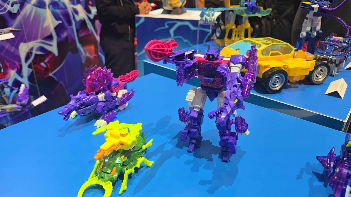 TFHypeGuy's tweet image. SPINOWAVE IS REAL!!!

Transformers Cyberworld Spinosaurus SHOCKWAVE!!!

Cyberworld you are a GEM!!!