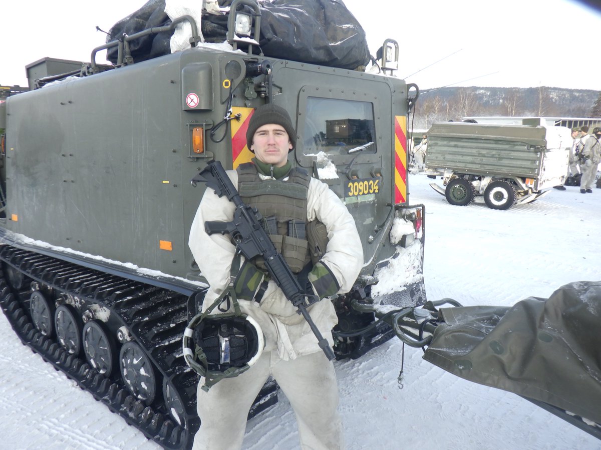 Ellelillen tweet media