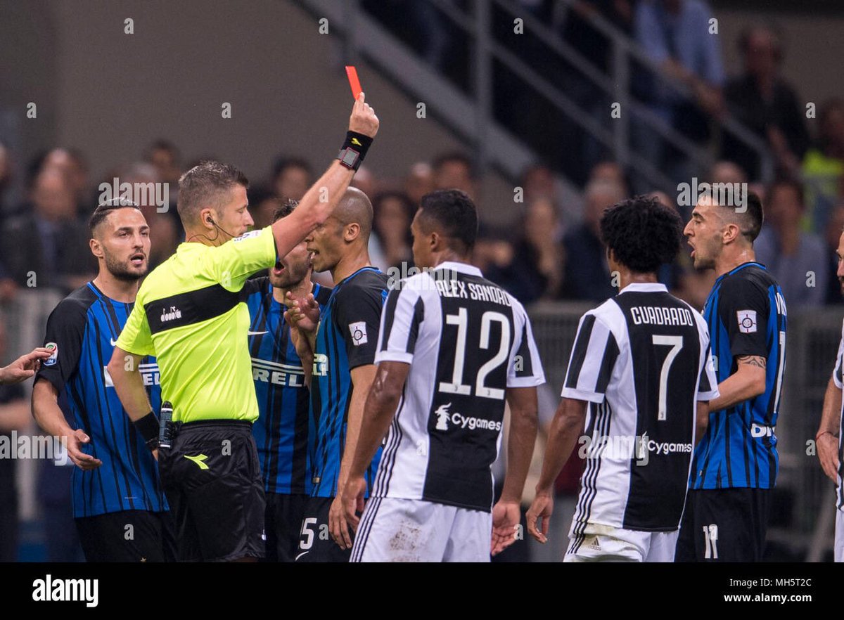 winandayuditia's tweet photo. Match ini pas kan kaya waktu mereka dulu bikin kita nangis match ini zaman spal pelatih kita? Yg Vecino kartu merah, kita waktu itu kejar spot UCL mereka kejar juara serie-A, dunia terbalik.
MAMAM! https://t.co/qLVAlC9BsQ