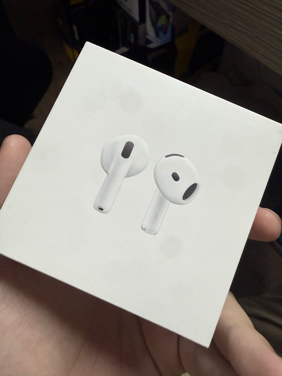 抽獎   AirPod 4

我先來跟各位拜個早年
新年快樂
剛送貨回來 天又亮了

這本來是一台半套電腦  不過我換成抽AirPod更有性價比

組電腦歡迎找我
舊換新有特別優惠
用不到的二手零件也能賣我
直接私訊我就好

留言按讚分享  表單我睡醒再放
祝你們中獎