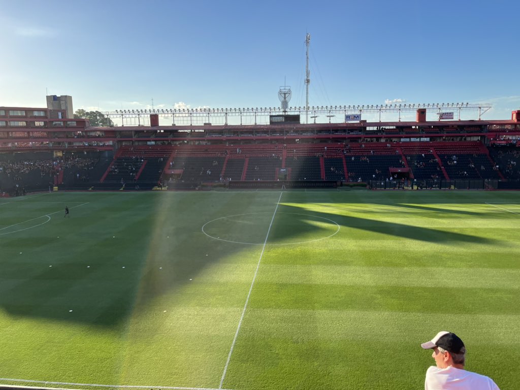 maxxibela's tweet photo. La más linda de toda 🔴⚫️😍 https://t.co/DwafaT33VU