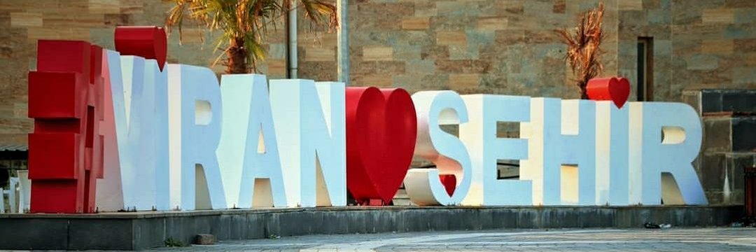 Sevgilisinden Aldığı Çiçeği Eve Götüremeyen
Viranşehir Kızı Sana da Selam Olsun