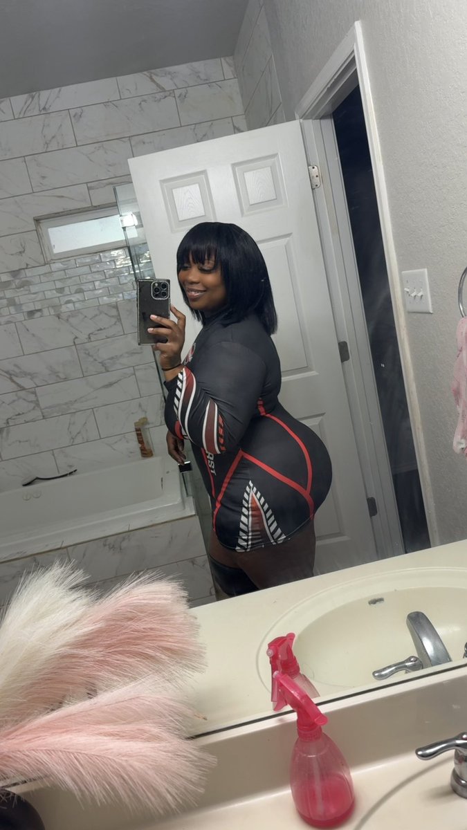 🥰😋 tweet media