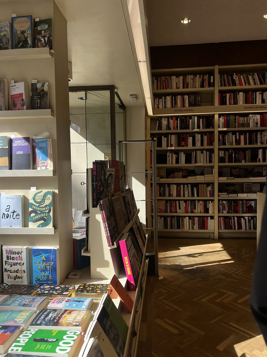 Martínez tweet media