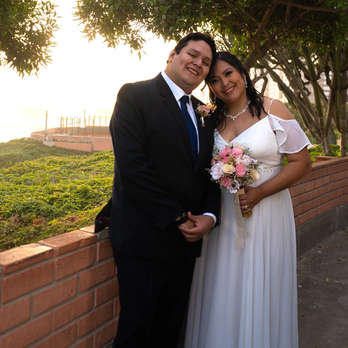 En mis votos de matrimonio, aquel 11 de julio de 2025, dije que era un día perfecto.

Hoy, mirando hacia atrás, lo entiendo mejor: no solo nos unimos, ese día volvimos a nacer juntos.

Feliz San Valentín, mi amor. 💍✨