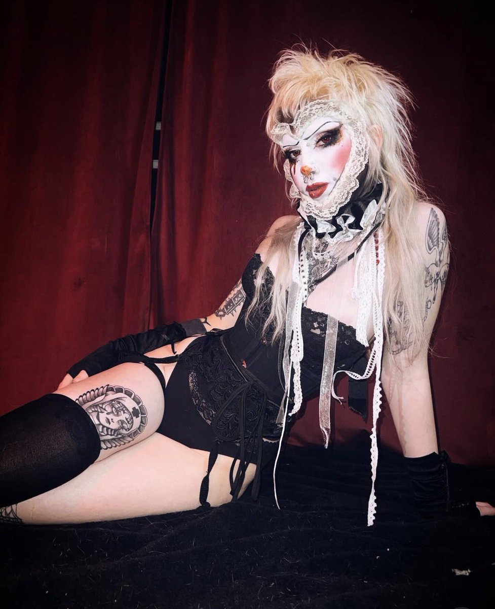 CattCavity's tweet photo. Happy Valentine’s Day ❤️‍🩹 https://t.co/JhSchAVQfy
