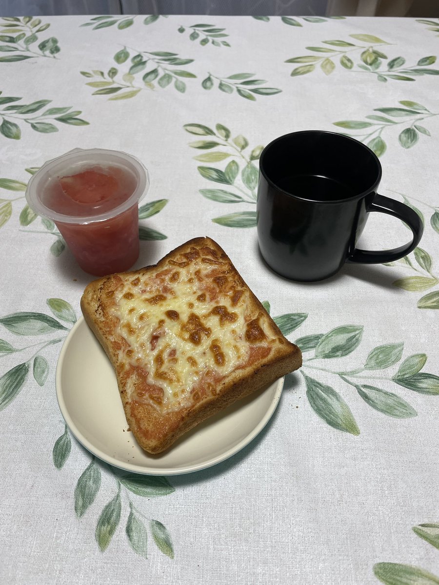 tatiuo_hunter's tweet photo. 浅井サン、皆さまおはようございます🙋🏻‍♂️
今日ものんびり起きました😅
今日も暖かくなるようで、先週ノーマルタイヤのマイカーで恐る恐る京都方面へ出勤したのが嘘のようです🙄💦
今日も頑張りましょう👍
#起きたら802
#おはよう浅井です https://t.co/gYDzsfzlrm