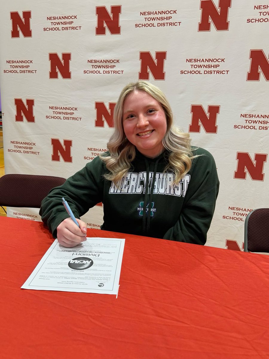 teampahall's tweet photo. Thats our girl 2026, our last 18u kiddo to commit, @gpaglia_54 we are so proud of you!!! You are so deserving of this opportunity kiddo! 

You have worked so hard for this moment!! 

Thank you @HurstSoftball for this opportunity for our girl Gianna! ☘️

#teampaproud #GoHurst   
@ExtraInningSB @thealliancefp @NEFLfastpitch @teampafastpitch @DiamondAddicts @PA_recruit