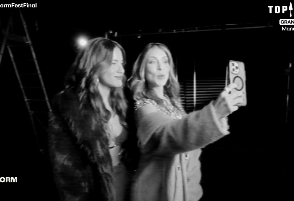 jonathann_toro's tweet photo. Por fin cantan Sonia y Selena 🤩#BenidormFestFinal https://t.co/LumisAhWL1