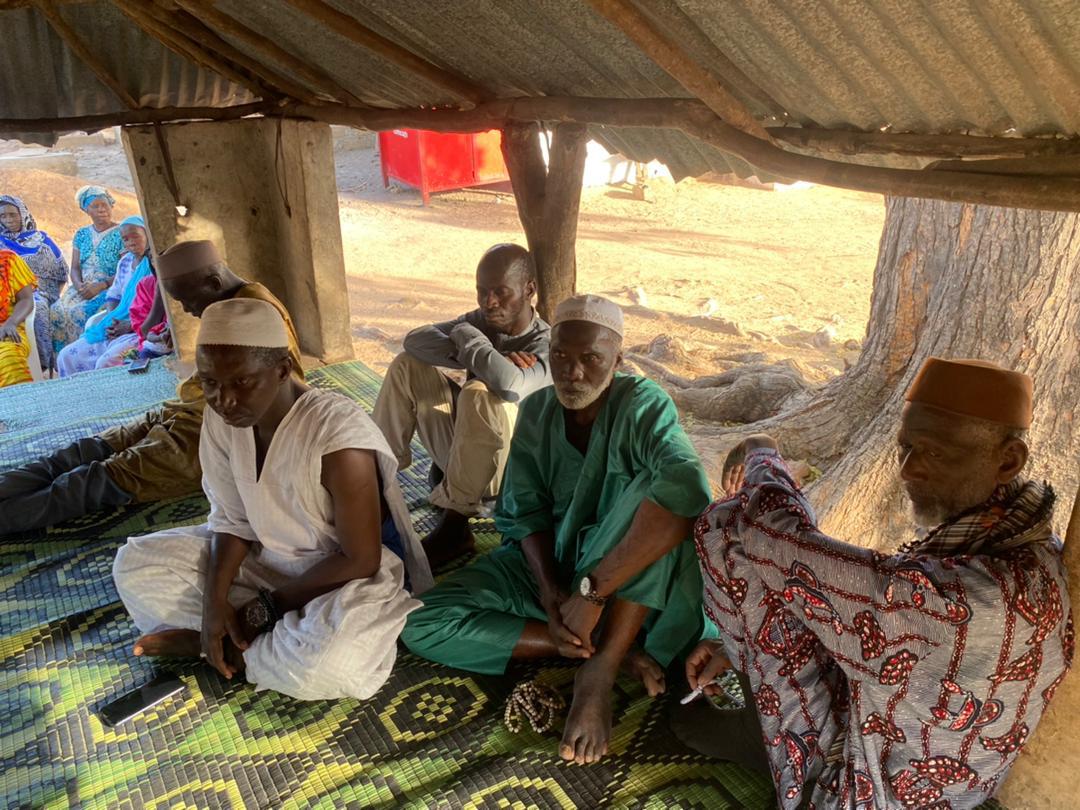 childrural1's tweet image. Earlier this afternoon, we collaborated with our German partner, #Carsten Kreemer  to conduct community dialogue on the dangers of irregular migration  in Niani Kunting, in the Central River Region-North. The sensitisation reached a total of 55 parents. 
facebook.com/share/p/1LEATm…