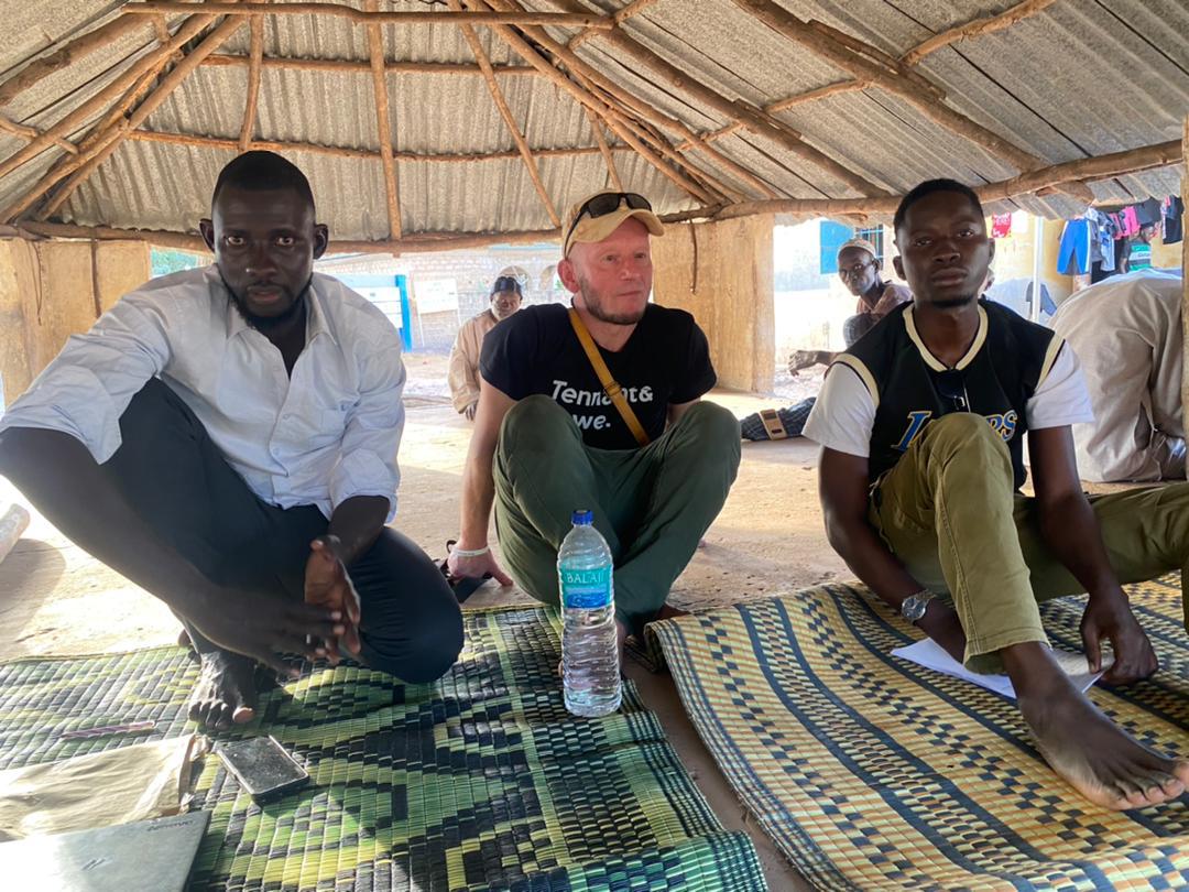 childrural1's tweet image. Earlier this afternoon, we collaborated with our German partner, #Carsten Kreemer  to conduct community dialogue on the dangers of irregular migration  in Niani Kunting, in the Central River Region-North. The sensitisation reached a total of 55 parents. 
facebook.com/share/p/1LEATm…