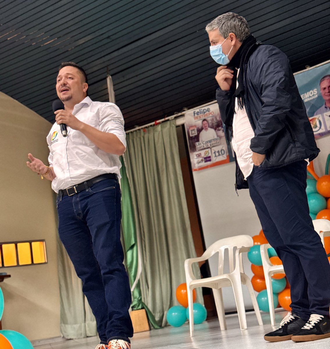 feliperes_110's tweet photo. Hoy, con mucho orgullo, les presento a los bellanitas mi fórmula al Senado, Juan Felipe Lemos. Un Congresista que ya ha demostrado su carácter, su gestión y sobre todo, su gran trabajo por Colombia. Un hombre incansable con el que vamos a lograr un #CongresoParaLaGente. 🧡 https://t.co/oxG0U76kgA