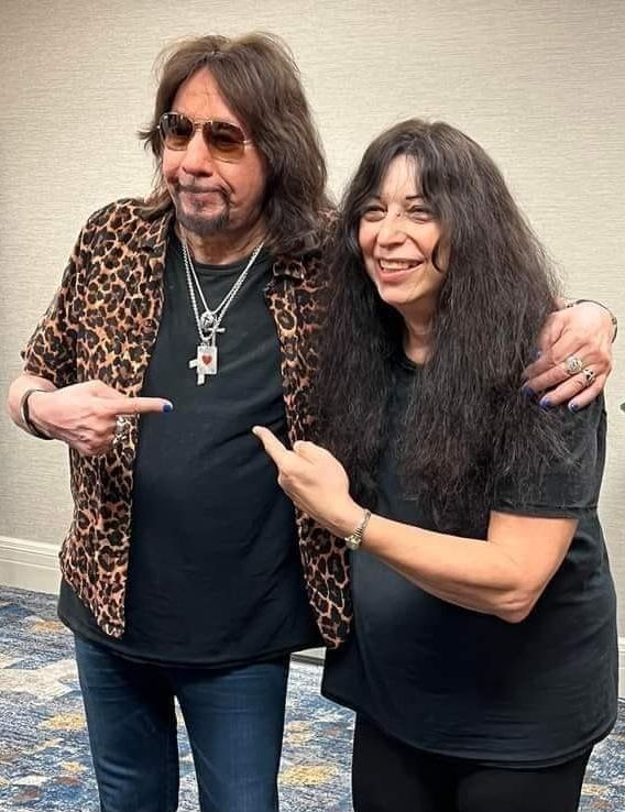 Who's Your Favorite KISS Lead Guitarist Out Of These Two? 🤔
