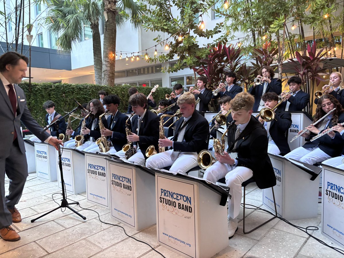 Valentine’s Day concert at the hotel in Puerto Rico!