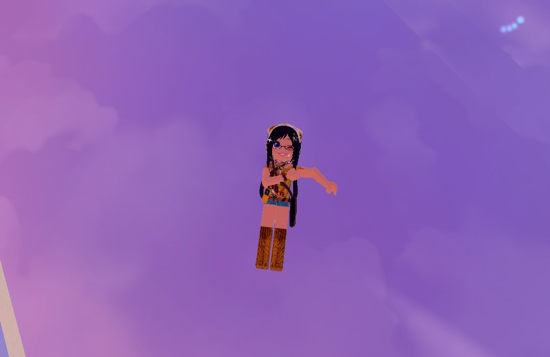 IR1SLOLIH3ART's tweet photo. ROYALE HIGH PLEASE..........im dying...........................i cant breathe.....................my chest is closing in........................................................😰💔😭 https://t.co/LuR9CeeDX0