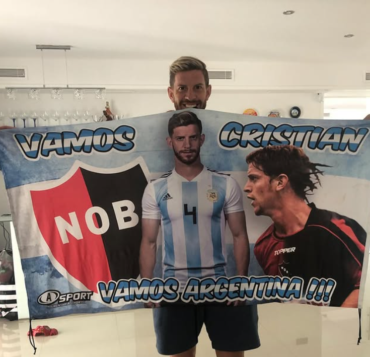 RanitadeNewells's tweet photo. ⭕️Newell's te dio todo... le falto darte sentido de pertenencia y eso es la gran carencia que tuvo estos años esta institución. 

Lo que hizo Maxi no lo va hacer nadie, entendió todo y le termino dando mas al club que lo que el club le pudo dar. 

Próximo destino el olvido colo👋 https://t.co/WboGFvmlis