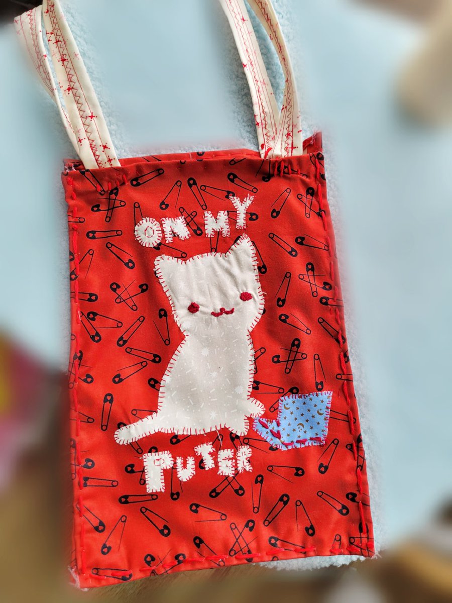 denpaarchivist's tweet image. some recent things i've made (the last one is a wallet) #fiberart #textileart