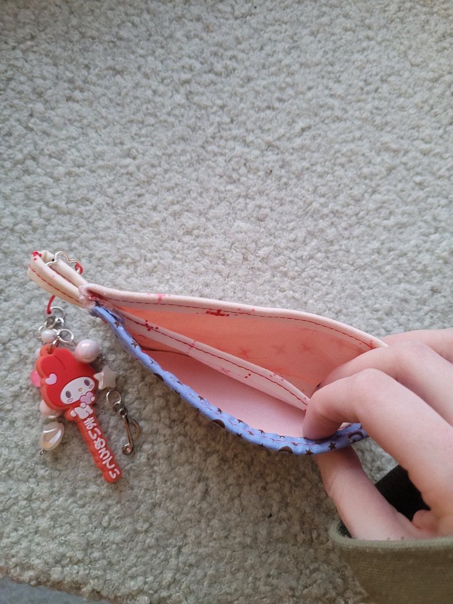 denpaarchivist's tweet image. some recent things i've made (the last one is a wallet) #fiberart #textileart