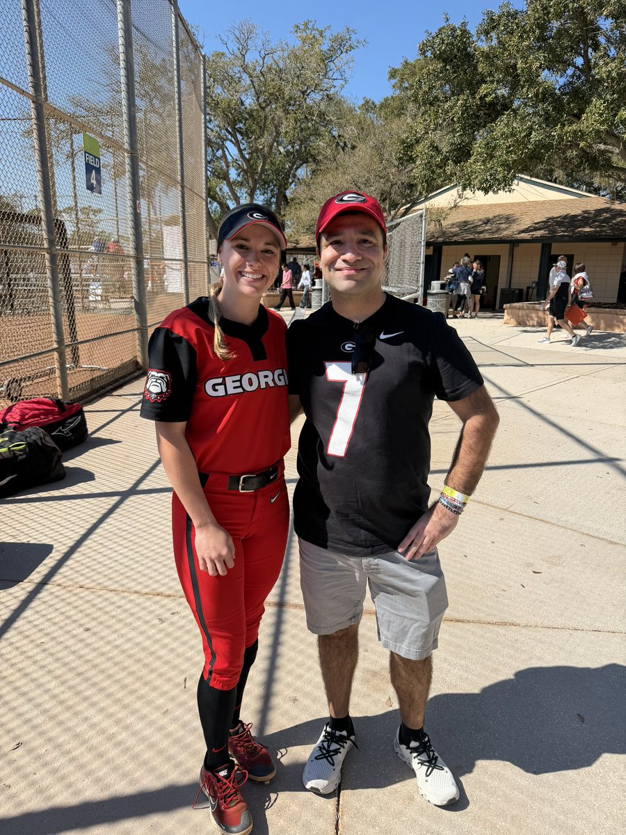 Got a chance to meet <a href="/AddisenFisher/">Addisen Fisher</a> and <a href="/sarahgordon008/">sarah gordon</a> <a href="/UGASoftball/">Georgia Softball</a> today at the #clearwaterinvitational #godawgs #georgiasoftball #addisenfisher #sarahgordon