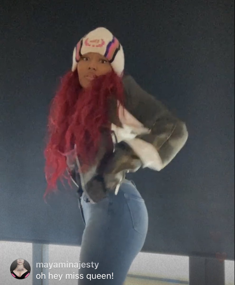 ONIKASCARTIER's tweet image. notice how it’s on the bone👀….