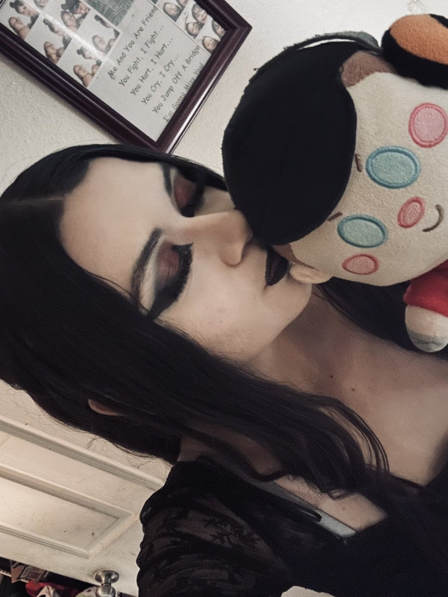 Ray ⚰️ (Insane Scout TF2 Fangirl) tweet media