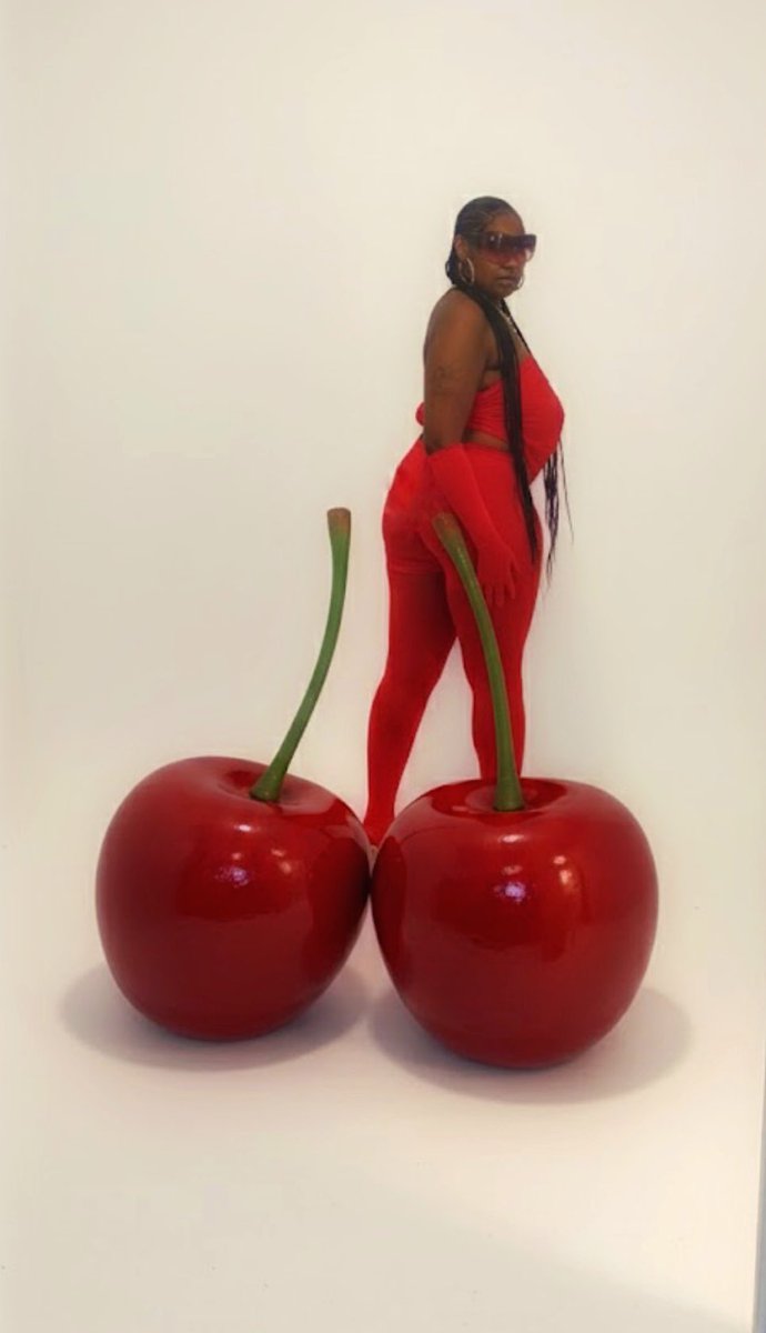 remona_red's tweet photo. Cupid keep missing 🏹🍒🍫 #ValentinesDay2026 #remonared https://t.co/TBKiMWlxOx