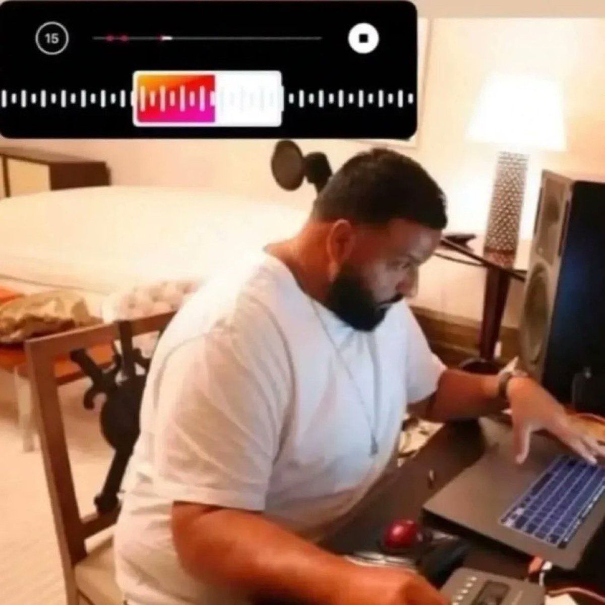 estuve así una hora y no me likeó la historia nadie