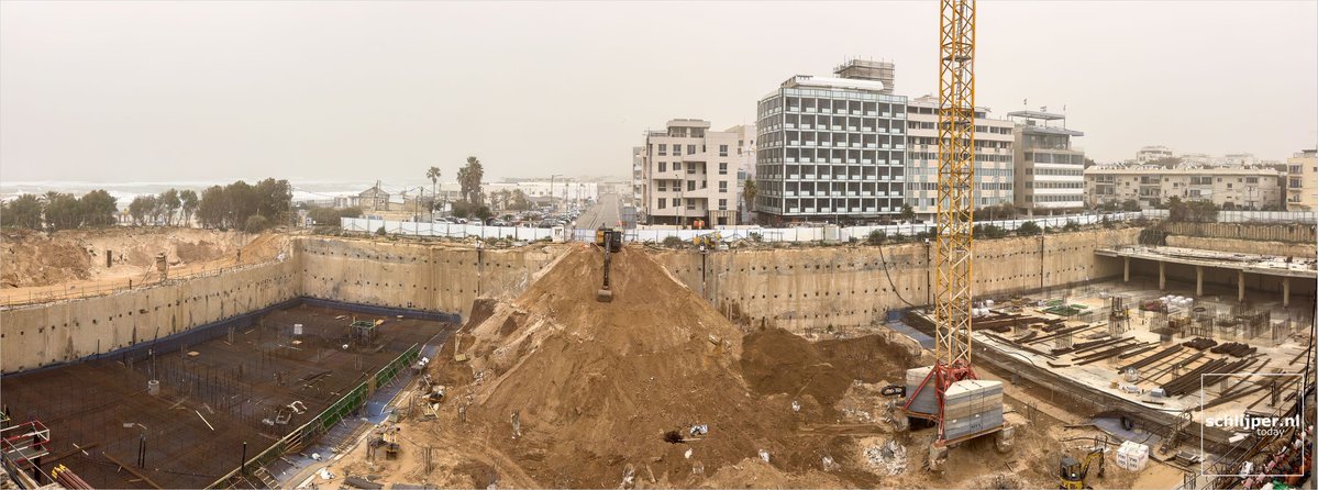 schlijperisrael's tweet image. Massive construction site at Havakuk Hanavi St, HaYarkon St, Tel Aviv
#constructionTLV