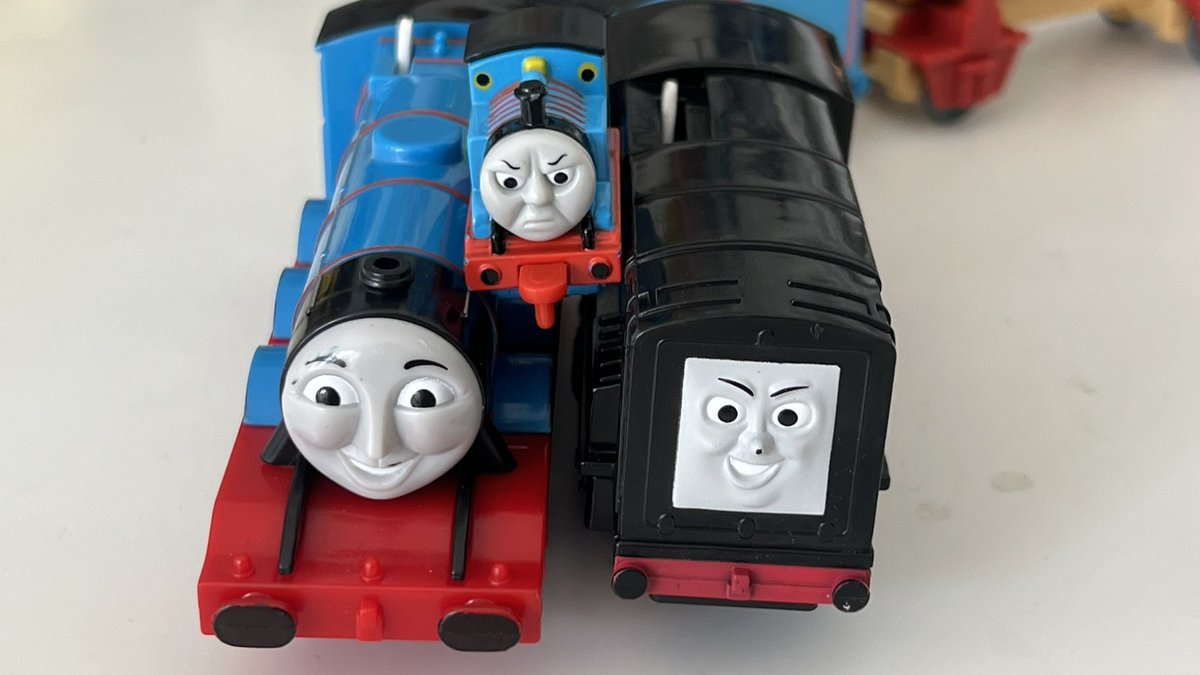 PlarailMadFaceThomas tweet media