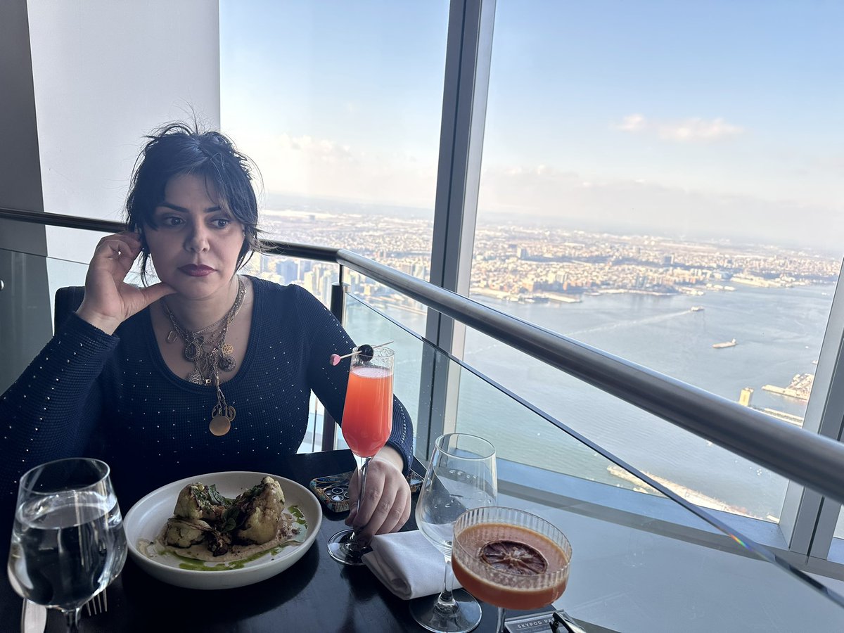 ZacharyLipez's tweet image. Zohra and I went to Freedom Tower for Valentines Day.